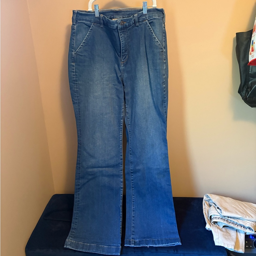 Duluth Trading Co Women's Flare Jeans Asset Protection